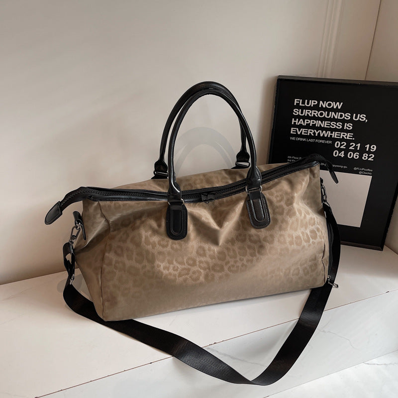 Stylische Overnight-Reise