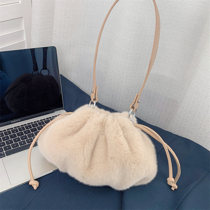 Faux-Fur-Handtasche