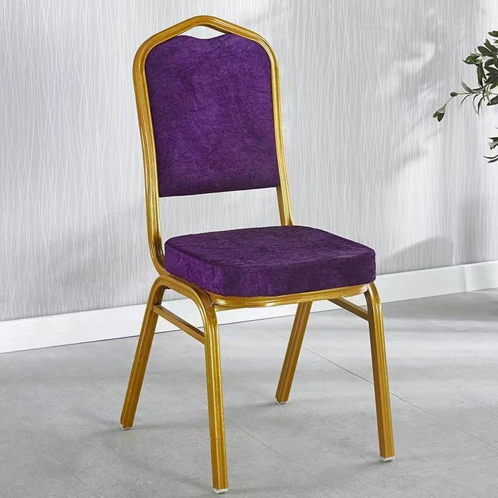 Eleganter gepolsterter Essstuhl mit goldenen Rahmen Karnz