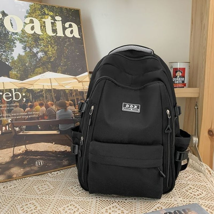 Stylischer Multifunktionsrucksack Karnz