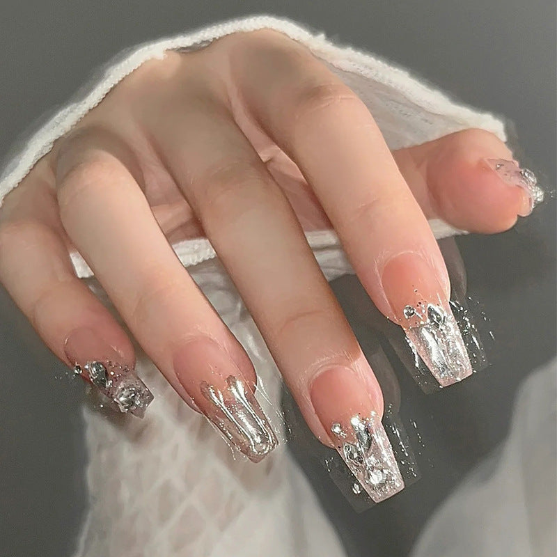 Dekorative Stiletto Press-On Nägel mit Edelstein-Akzenten Karnz