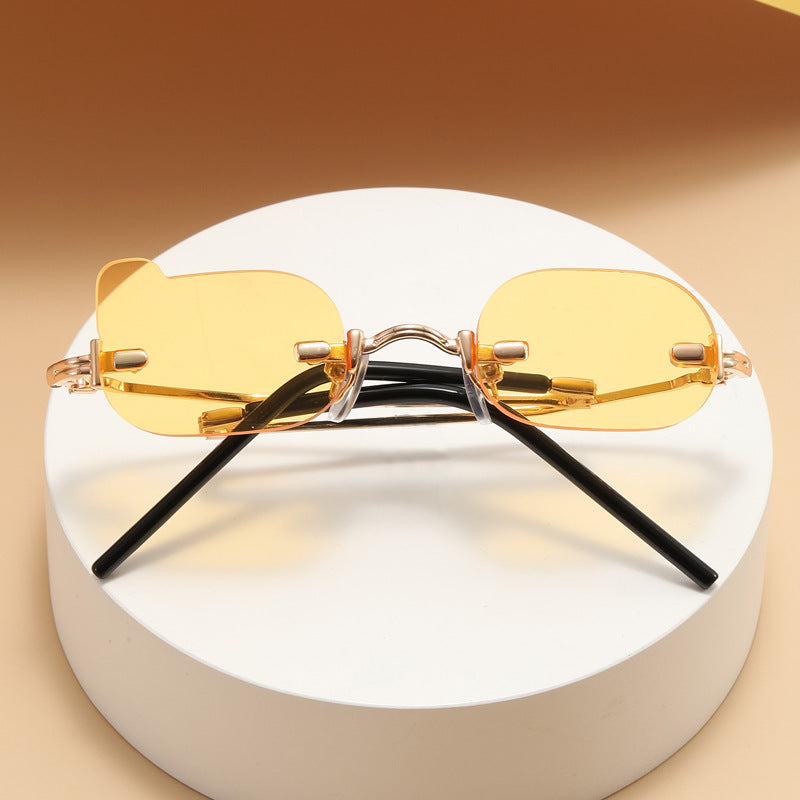 Damen exklusive modische Sonnenbrille mit glänzendem Metallrahmen Karnz