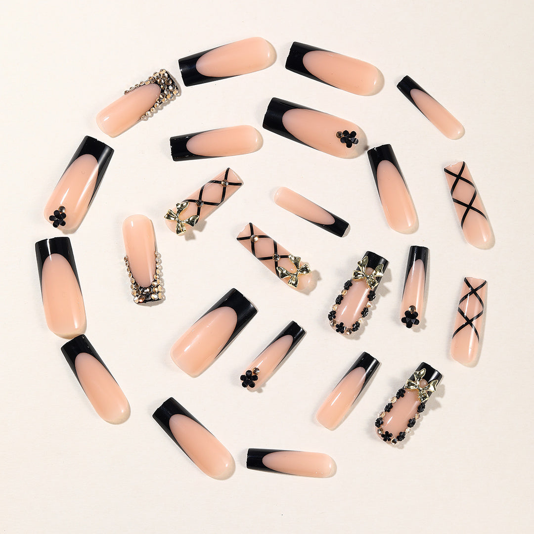 Dekorative 3D Schleife und florale Nagelkunstverlängerungen Karnz