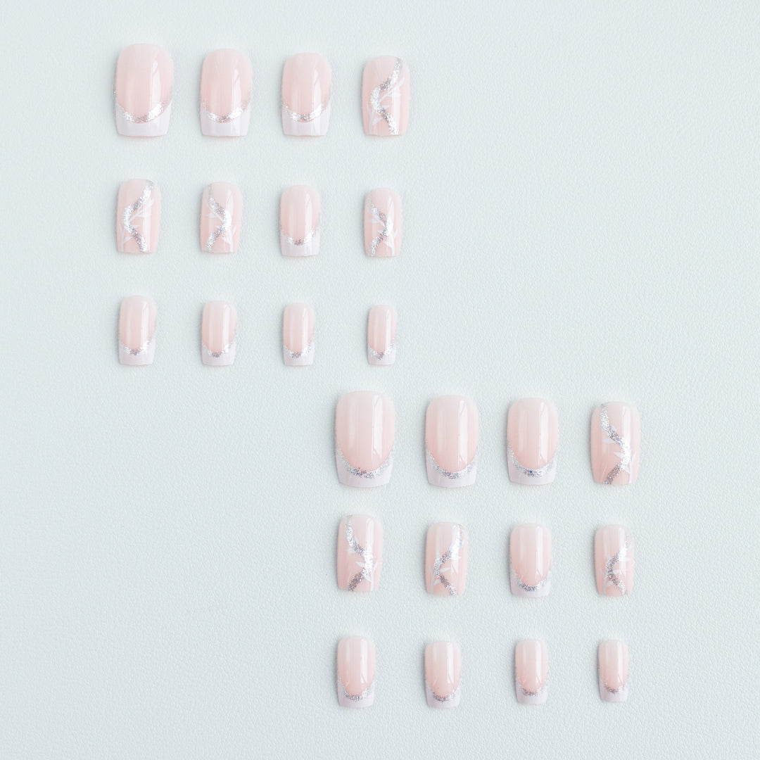 Elegantes florales Acryl-Nageldesign