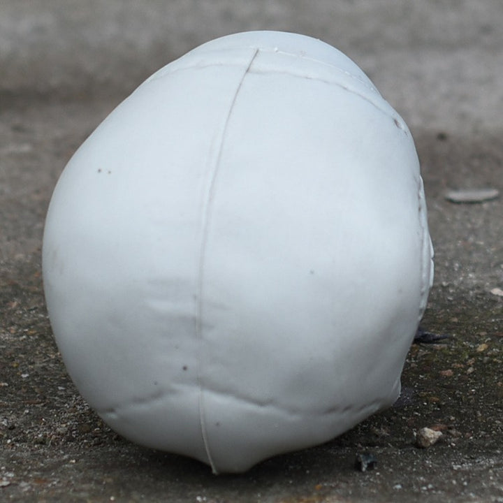 Dekorative realistische Totenkopf-Figur Karnz