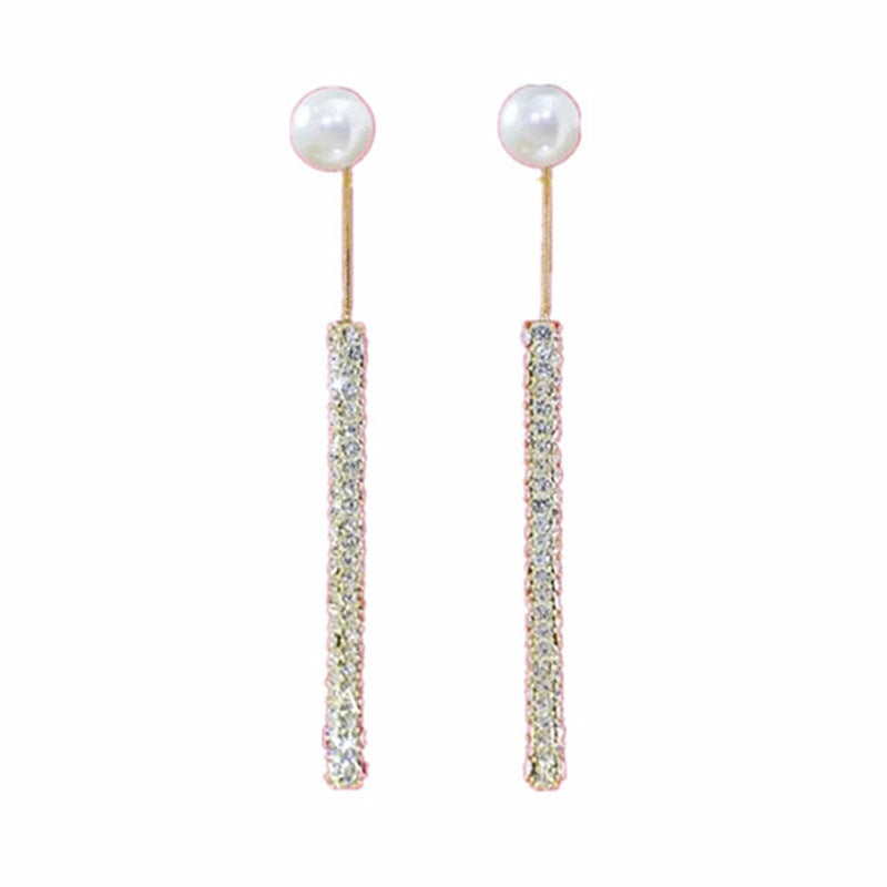 Elegante und Funkelnde Ohrstecker Karnz