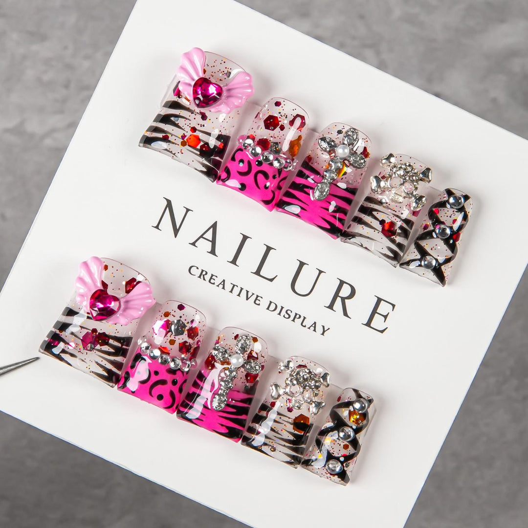 Künstlerisches Press-On-Nageldesign-Set