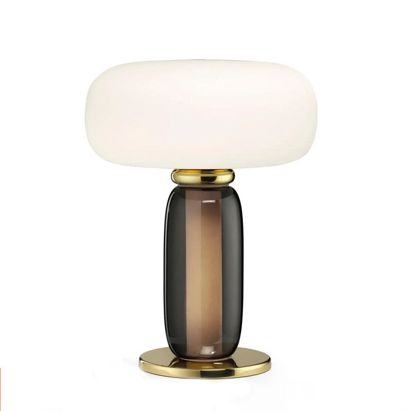 Moderne künstlerische Tischlampe mit elegantem Glassdesign
