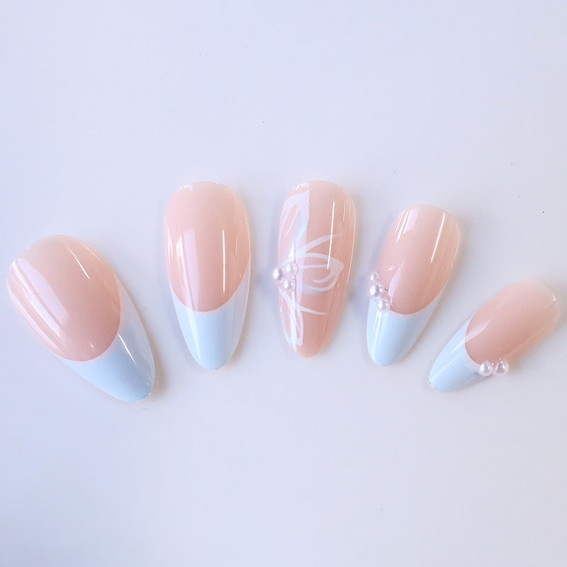 Elegantes blumenakzent Acrylic-Nageldesign Karnz