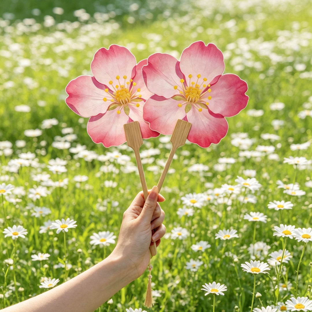 Handgefächer mit Floralen Motiven Karnz