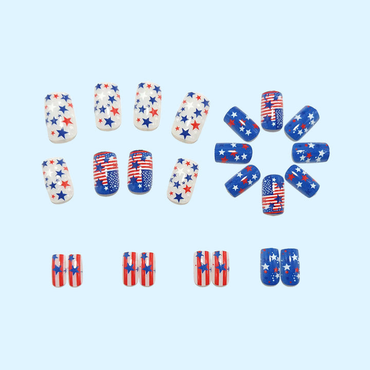 Kunstnägel mit patriotischem Sternen-Design Karnz
