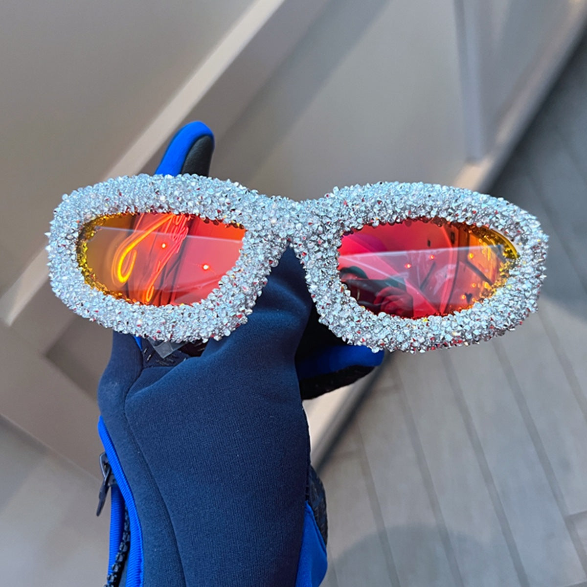 Damen Glamouröse Schmuckstein-Sonnenbrille Karnz