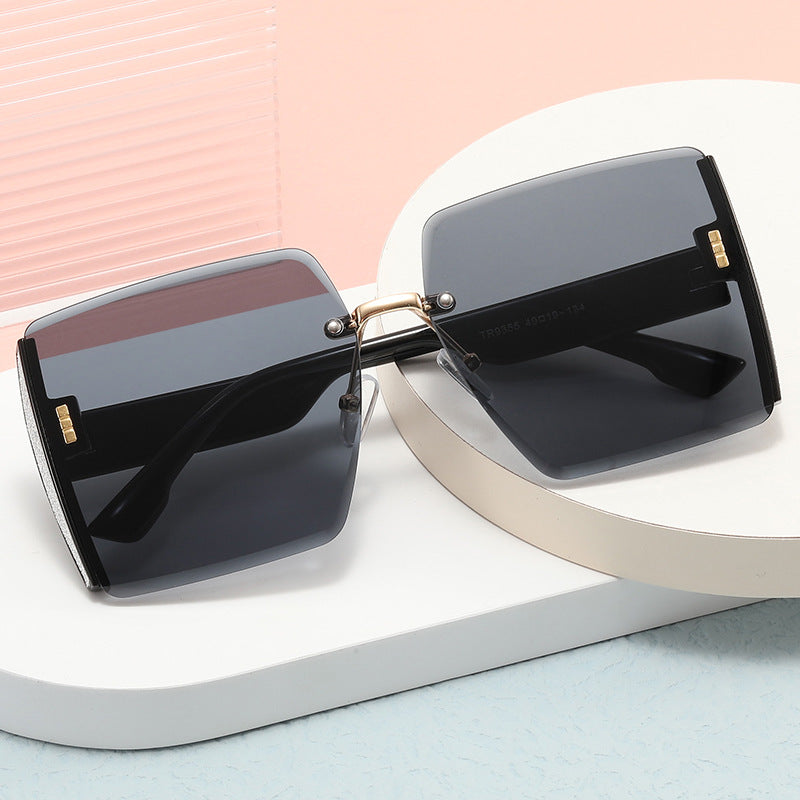 Damen Oversized Glamour Sonnenbrille Karnz