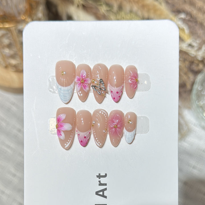 Florales Akzent Press-On Nagelkunst Set Karnz