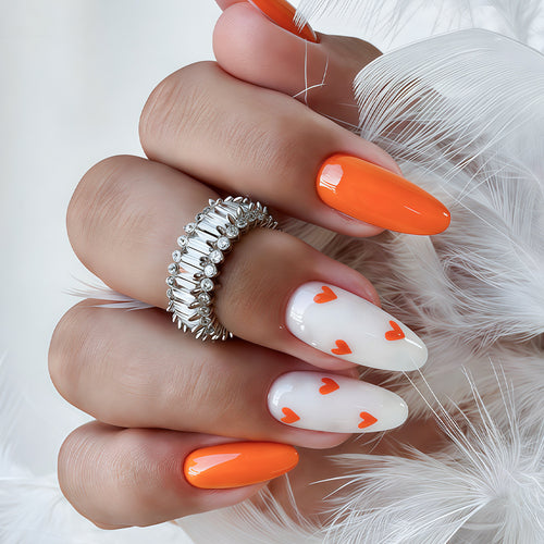 Stylische Herz- verzierte Press-On Nail Art Karnz