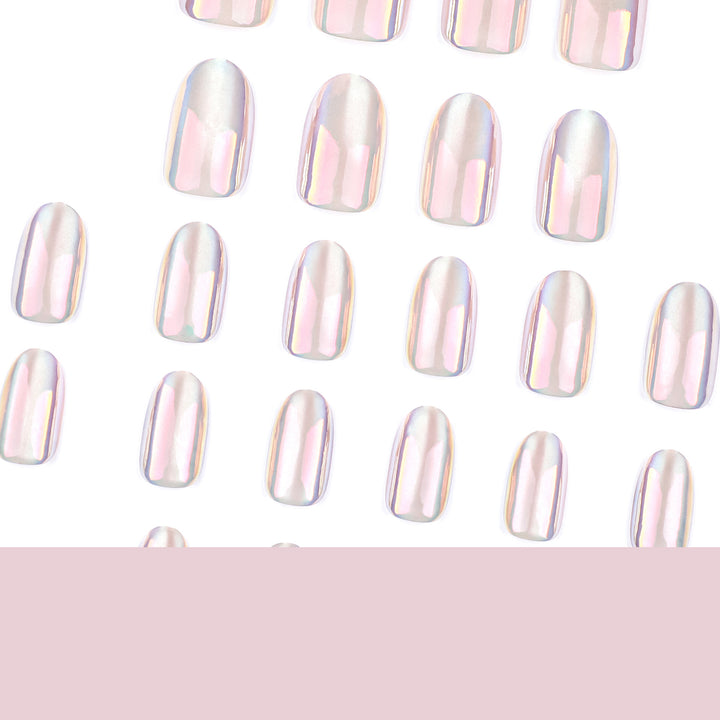 Trendige Nagelverlängerungen mit schimmerndem Farbverlauf Karnz