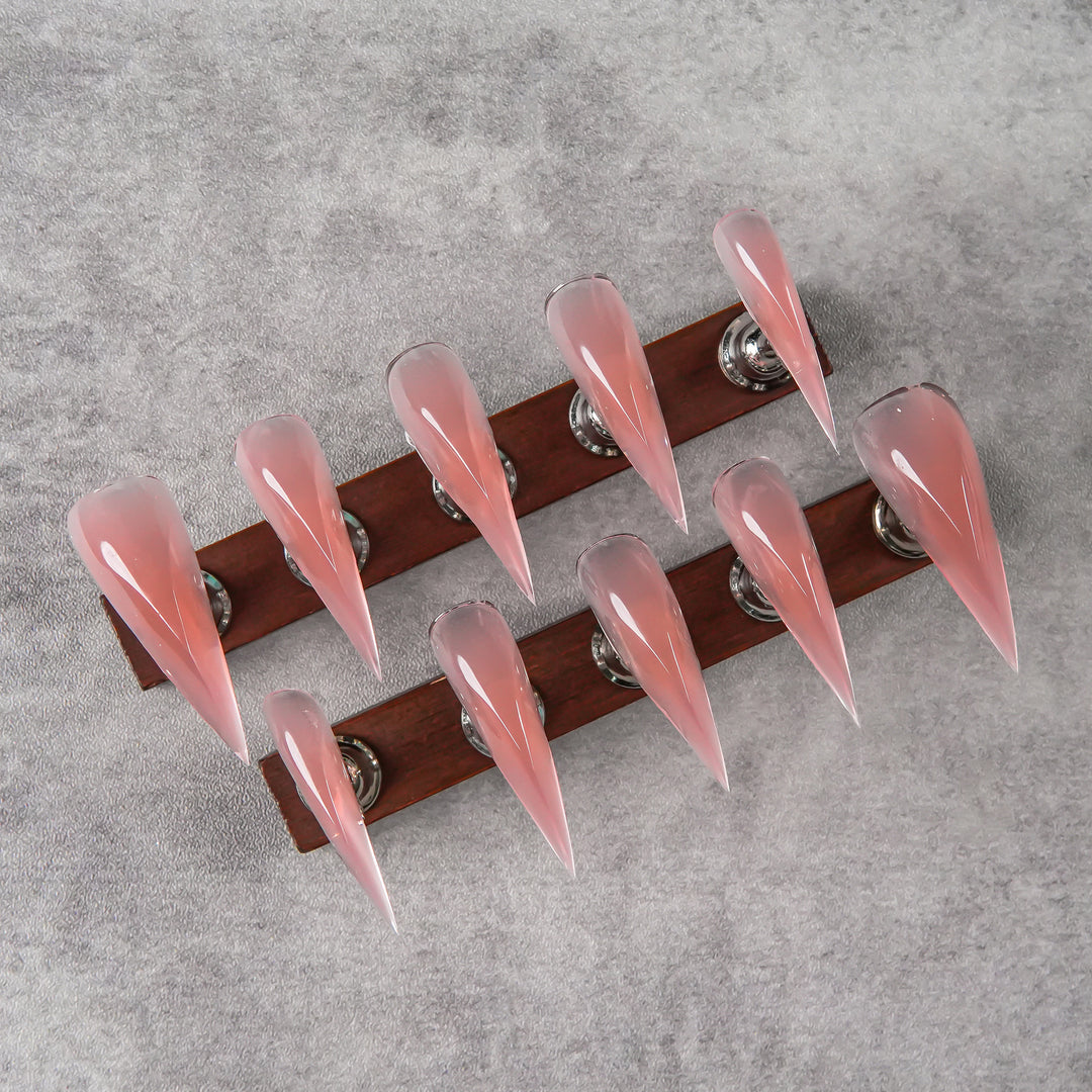 Skulptierte Stiletto-Nagelspitzen