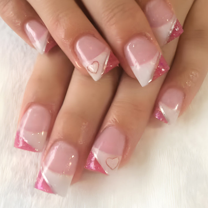 Elegante Herz-Beschmückte Press-On Nagelset Karnz