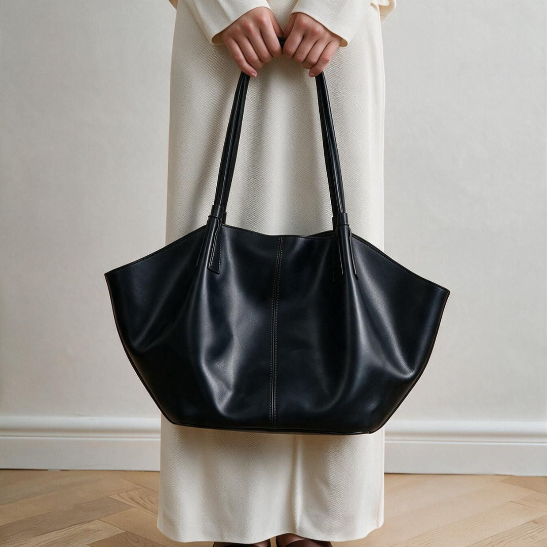 Lässiger skulpturaler Offene-Top Schultertasche mit Mittelnaht