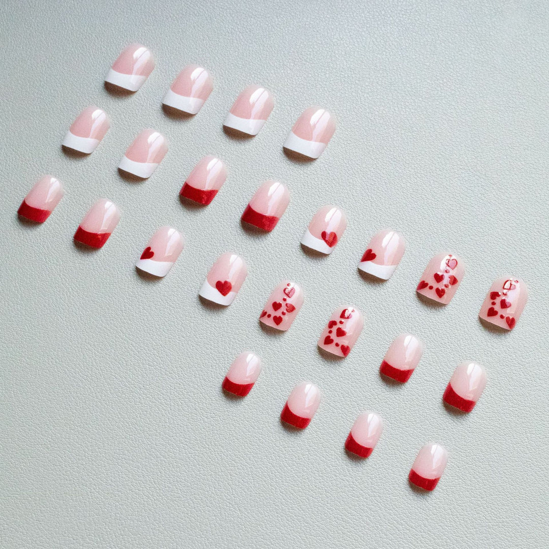 Künstlerisches Herz-Themen Nageldesign-Set