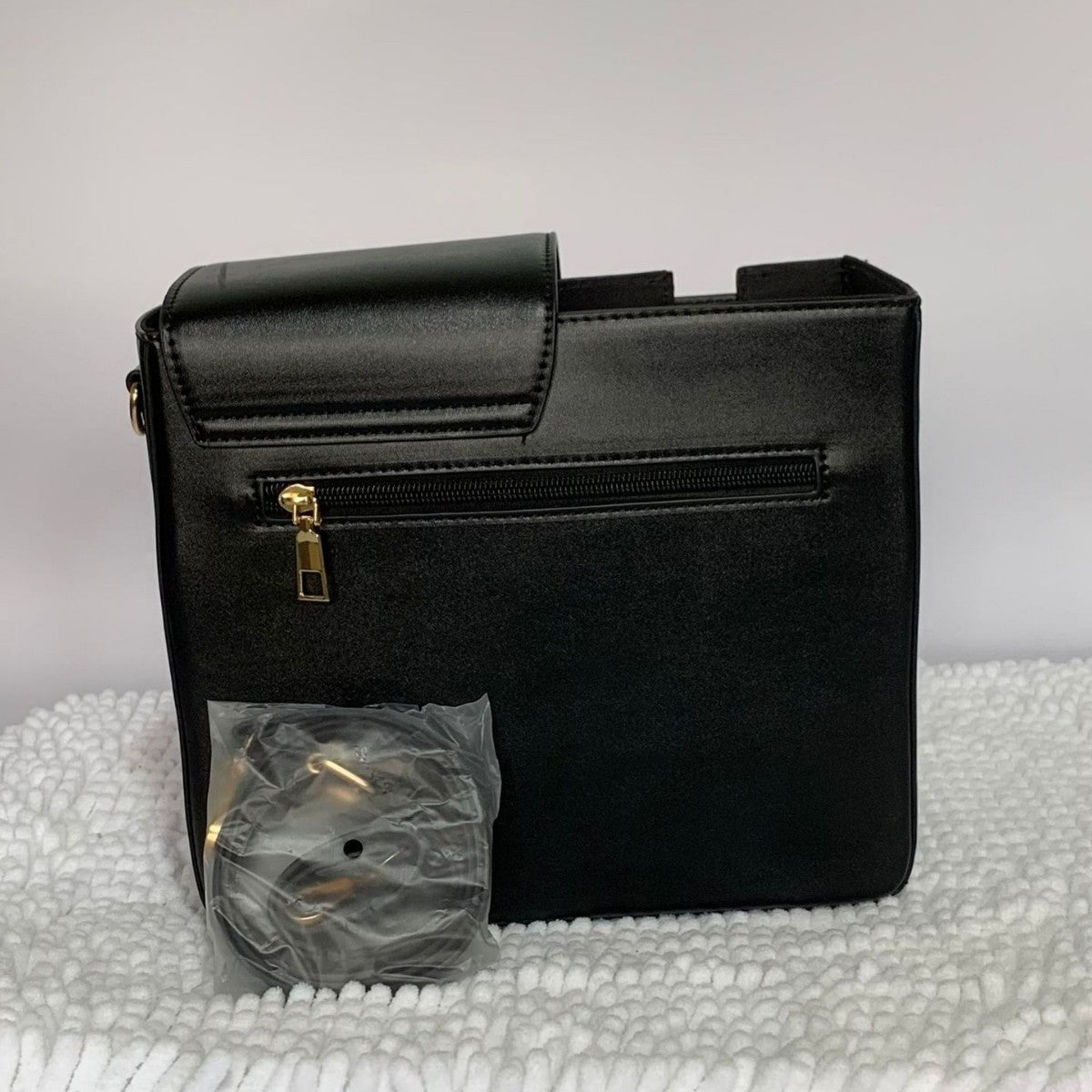 Damen Handtasche mit innovativem Design und mehreren Fächern Karnz
