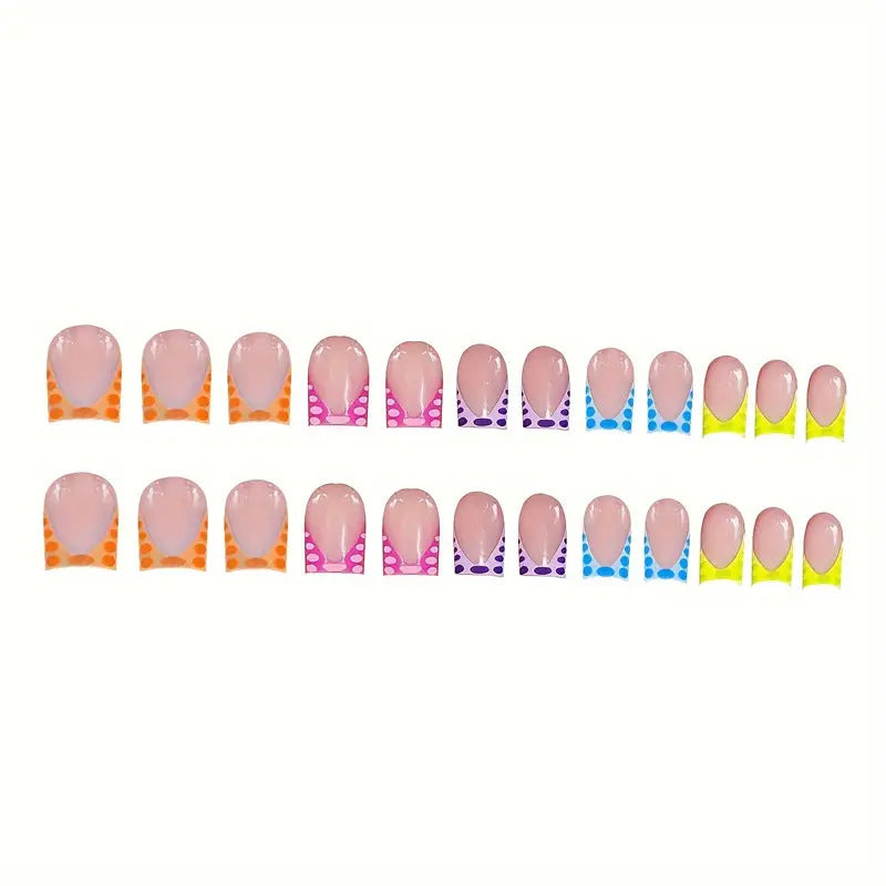 Trendige Dekorative Press-On Nagelkunst Karnz