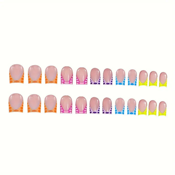 Trendige Dekorative Press-On Nagelkunst Karnz