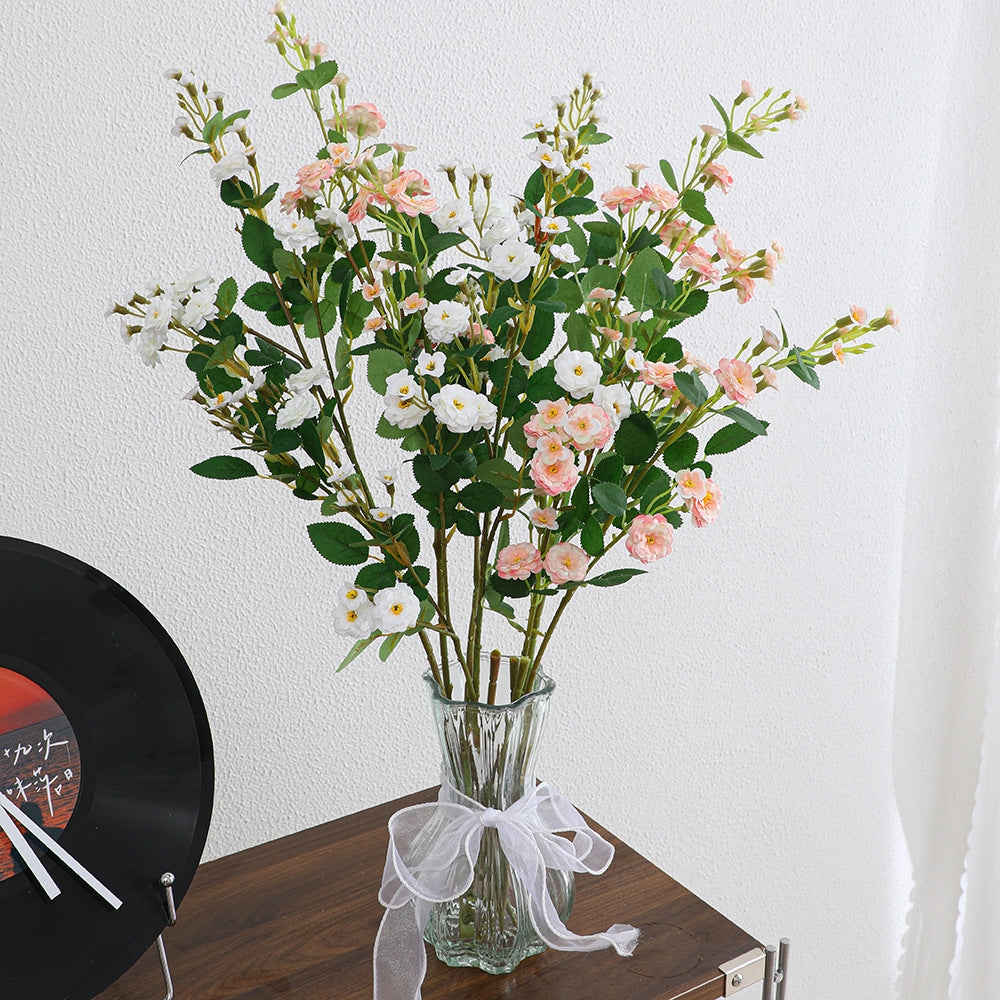 Künstlicher Zweig mit dekorativen Blumen Karnz