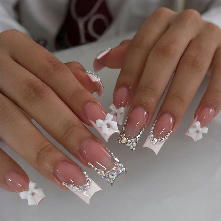 Dekorativer Strass Press-On Nagelset Karnz