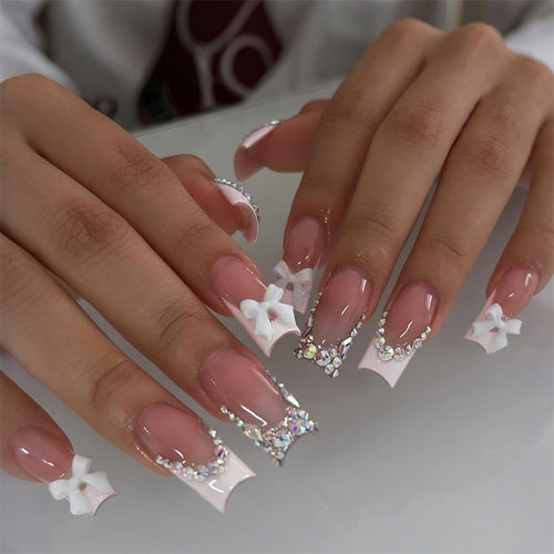 Dekorativer Strass Press-On Nagelset Karnz