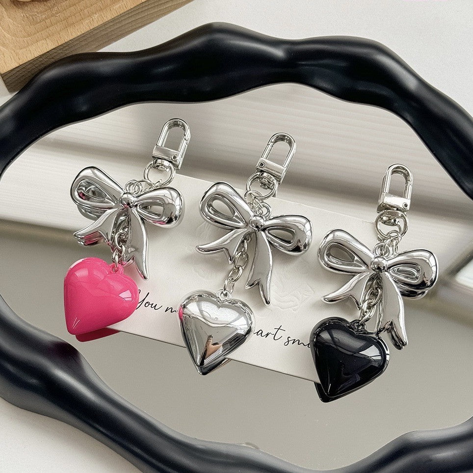Herzförmiger Charm Schlüsselanhänger Karnz