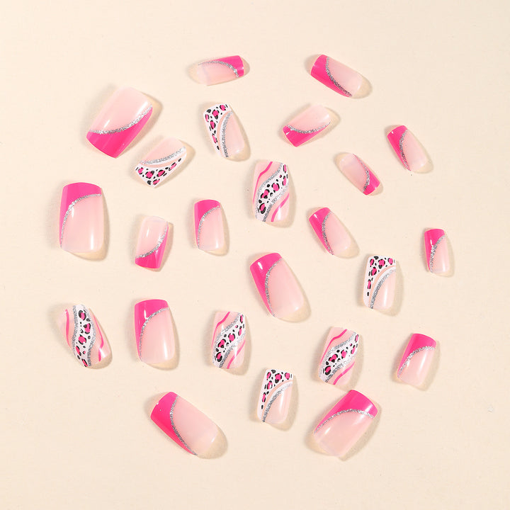 Stylisches Tierdruck Nagelkunstset Karnz