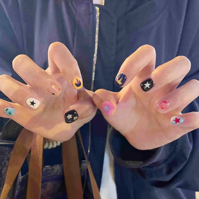 Verspieltes Künstlerisches Nagelkunst Design Set Karnz