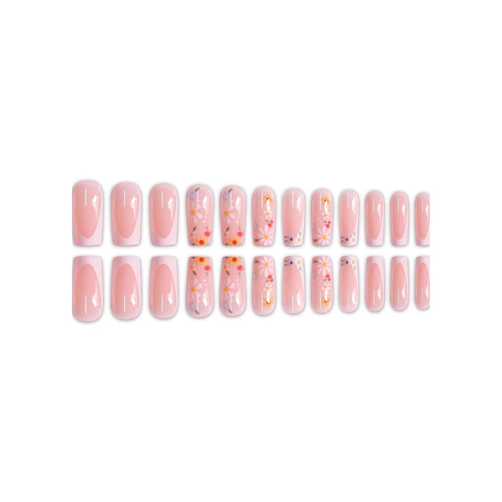 Blumenmuster Press-On Nagelkunst Karnz
