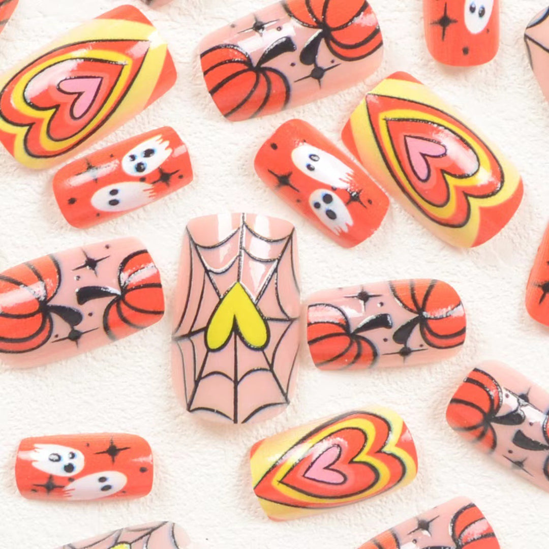 Kunstnagelset mit kreativen Herbstmotiven Karnz