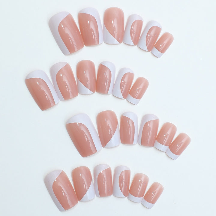 Kunstnail Set mit eleganten French-Spitzen Karnz