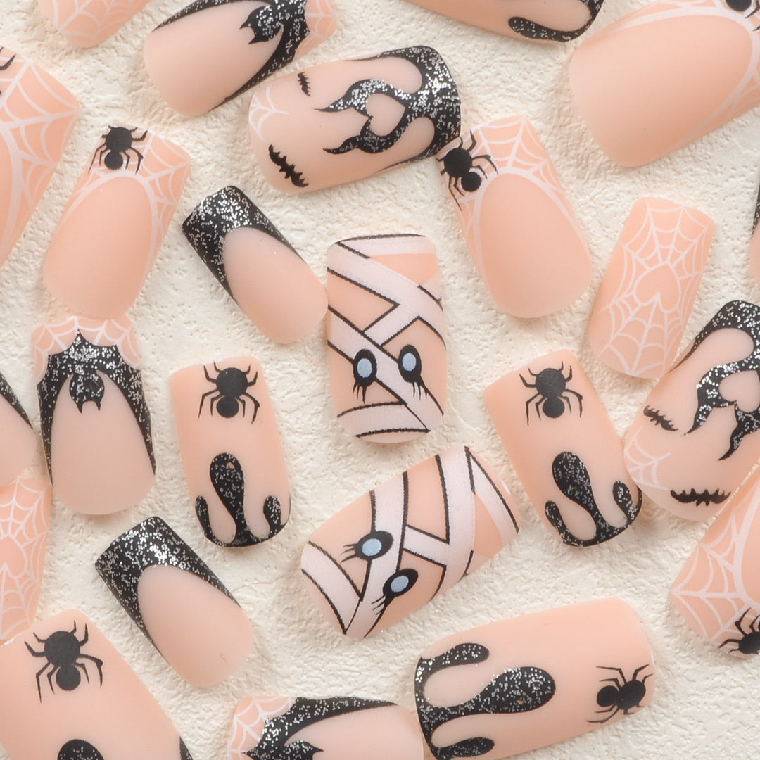 Halloween Kunstnagelset mit gruseligen Spinnen- und Netzdesigns Karnz