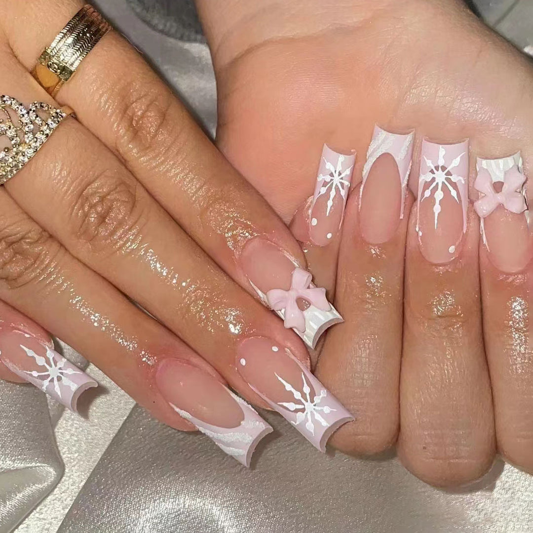 Künstlerisches zierliches florales Nageldesign-Kit