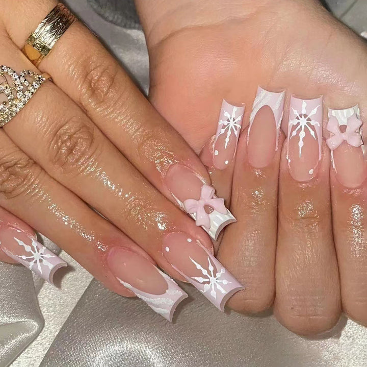 Künstlerisches zierliches florales Nageldesign-Kit