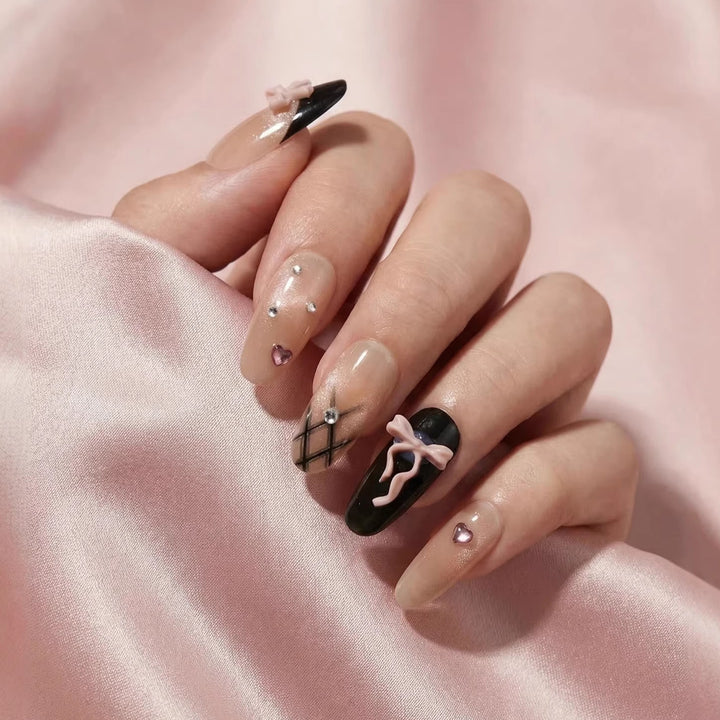 Elegantes Künstlerisches Nagelkunstdesign Karnz