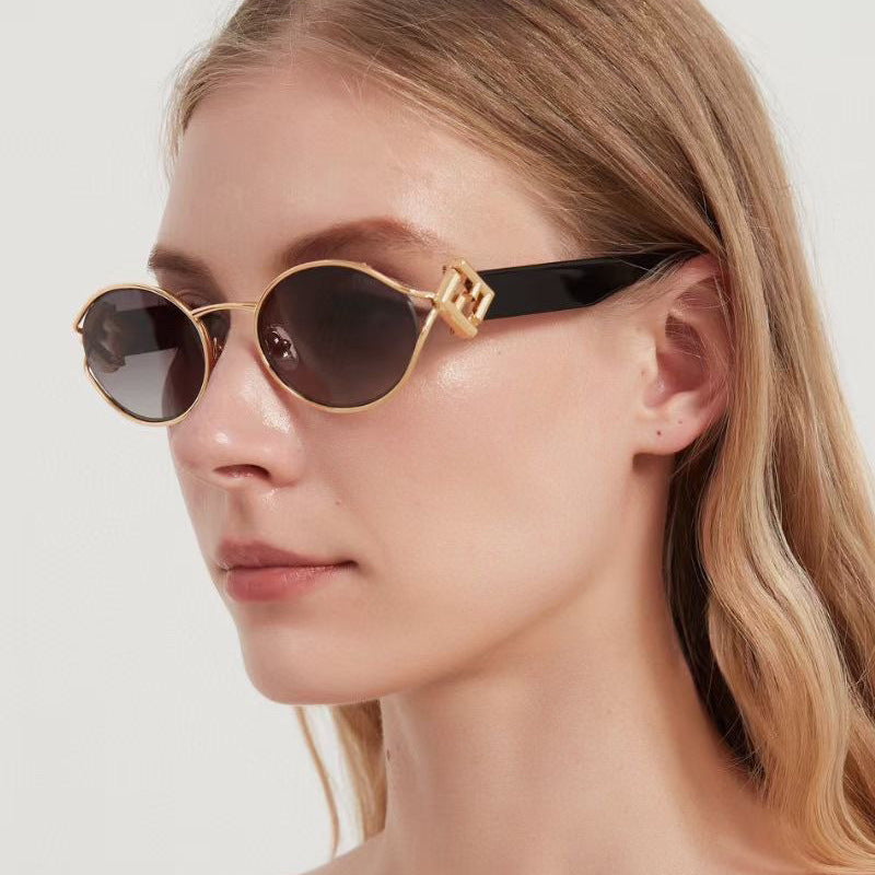 Damen modische Sonnenbrille mit elegantem Metallrahmen und UV-Schutz Karnz