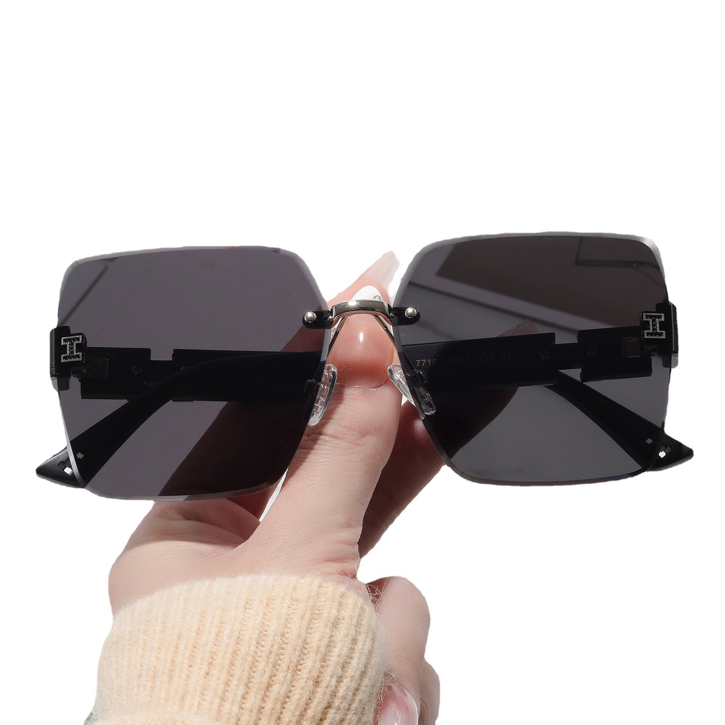Damen oversized quadratische Sonnenbrille mit stilvollen Akzenten Karnz