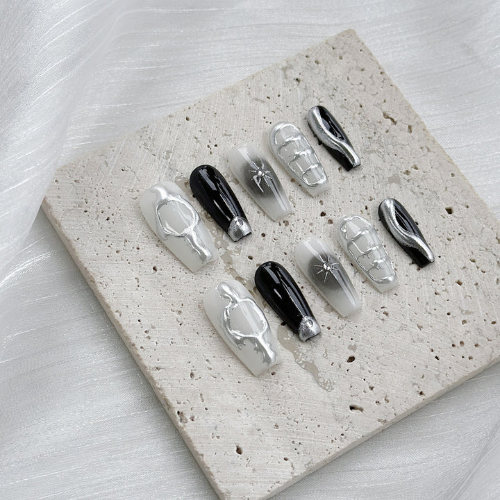 Schmetterlings-verzierte Press-On Nagelset
