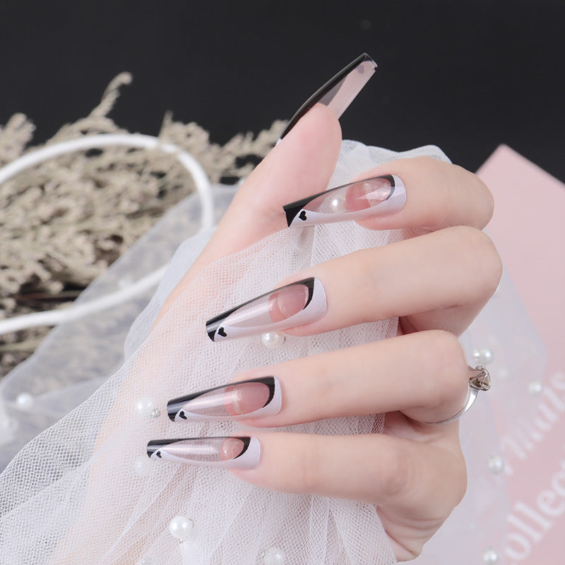 Elegante Stiletto Press-On Nägel mit künstlerischem Design Karnz