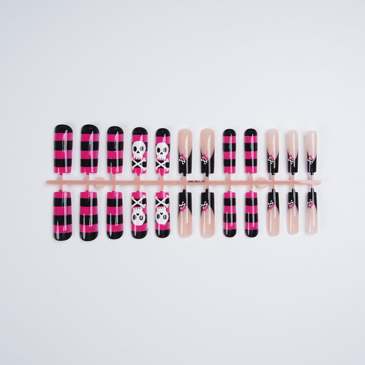 Kreative Nagelkunst-Karnz