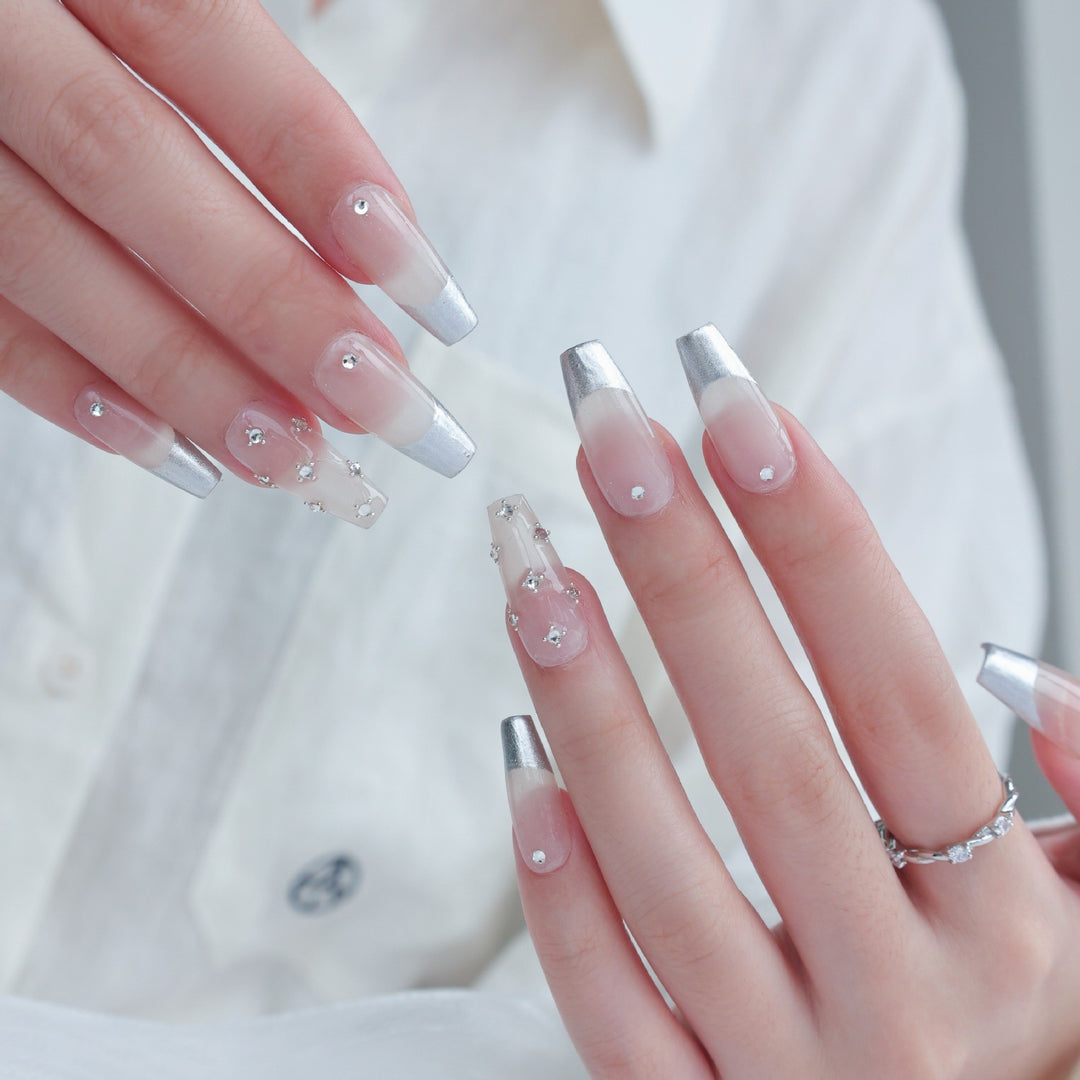 Elegantes Metallic Press-On Nail Art Set