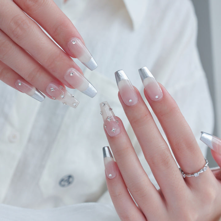 Elegantes Metallic Press-On Nail Art Set