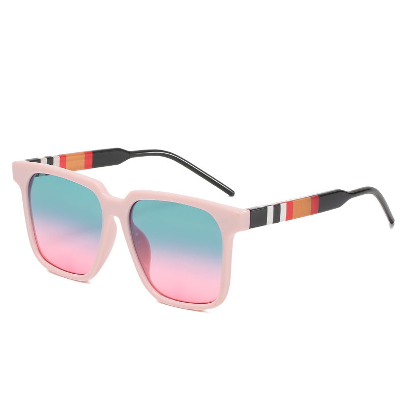 Damen stilvolle modische Sonnenbrille mit innovativem Design und trendigen Gläsern Karnz