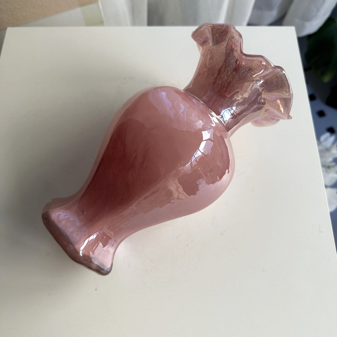Handgeblasene Rüschenglasvase mit Ombre-Pink-Ivory-Finish Karnz