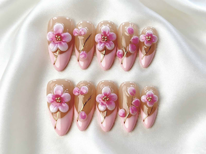 Floral Press-On Nagelset mit elegantem Design